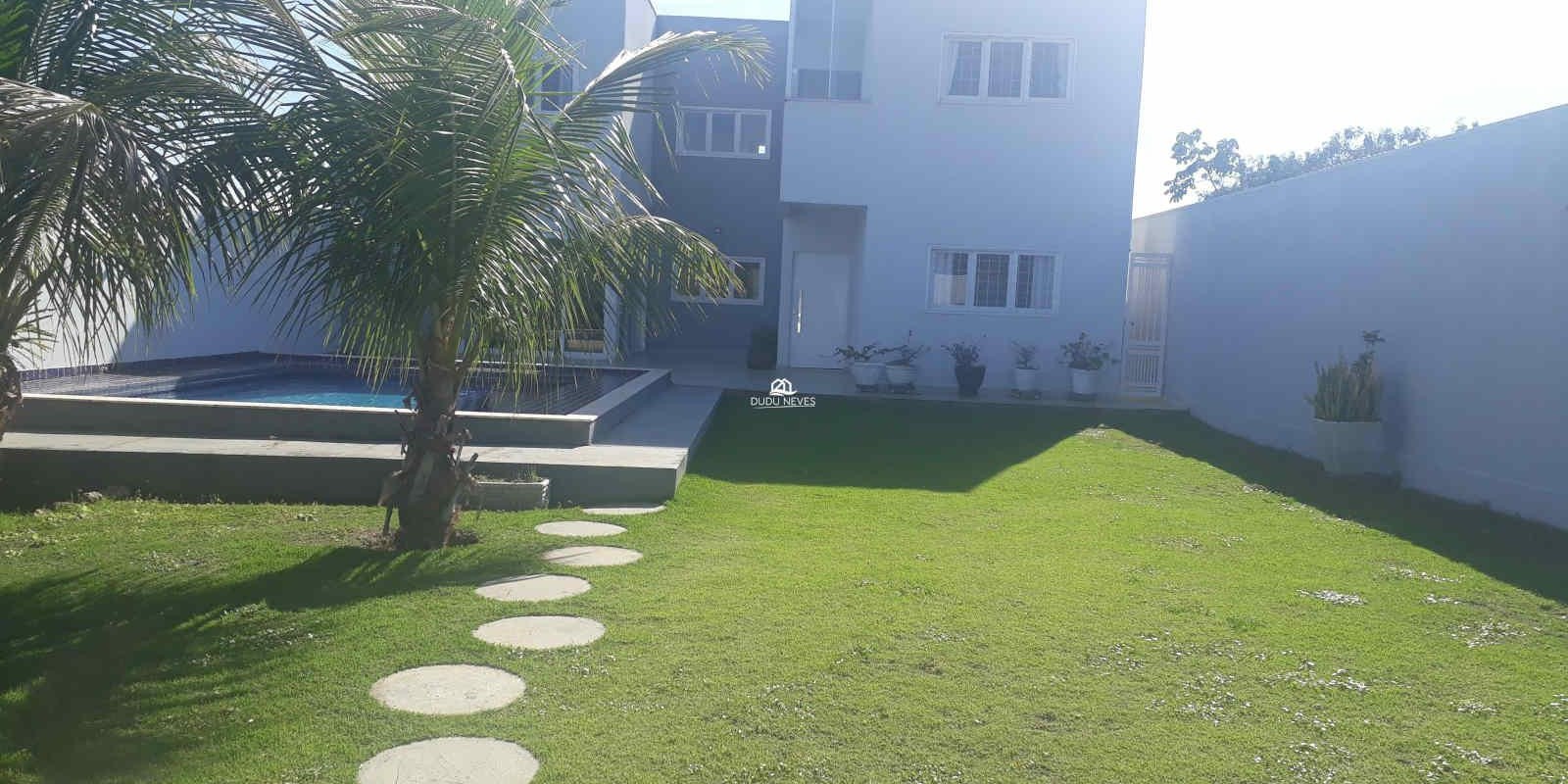 Lindo Sobrado na Cohab Véu de Noivas com Piscina