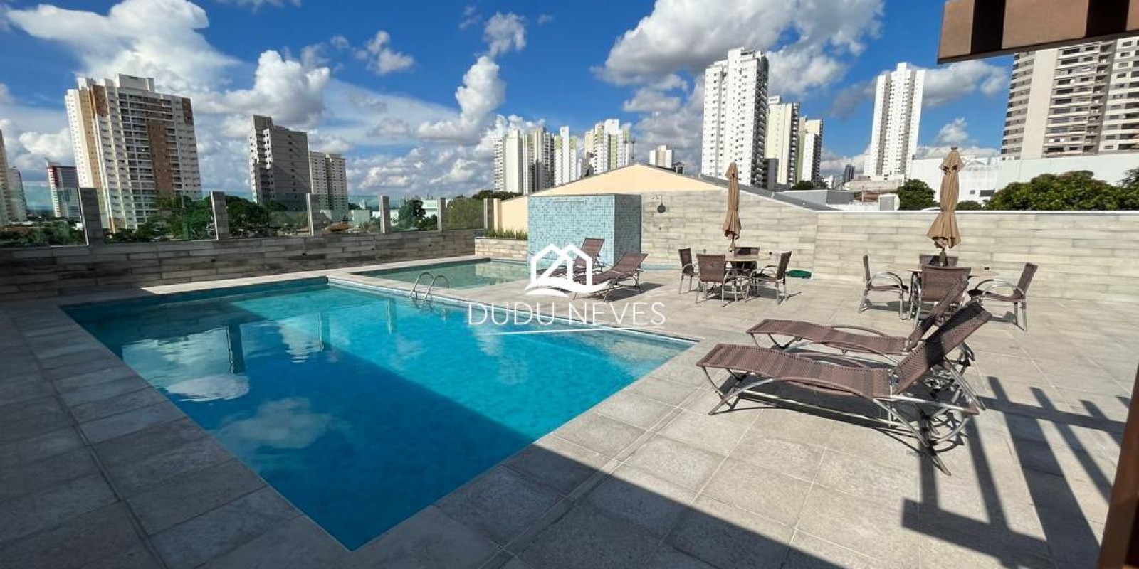 Edifício Residencial Maison Esther - Um Apartamento Por Andar