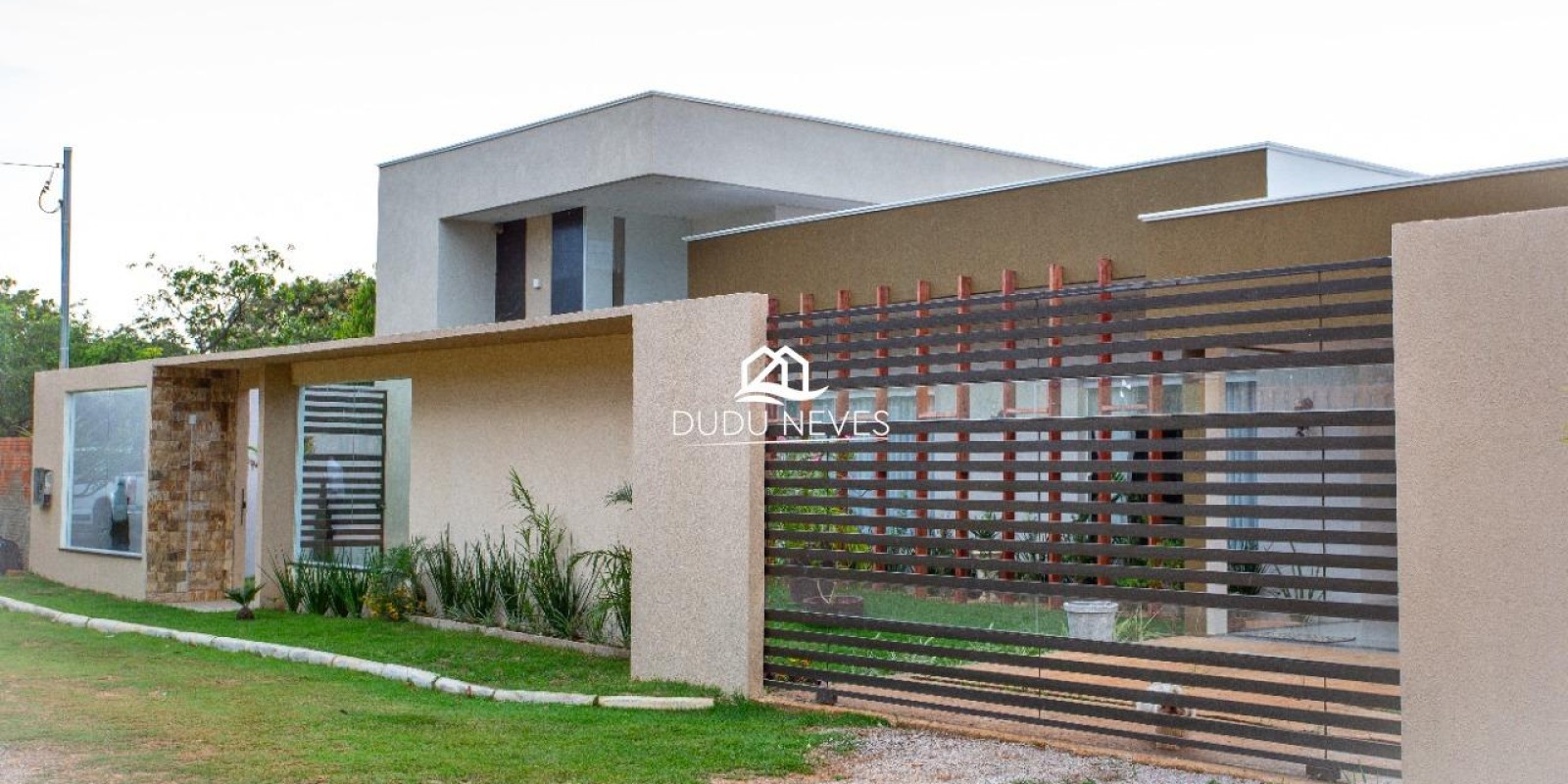 Vende-se casa alto padrão na Florada - Chapada dos Guimarães